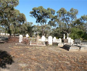 Wentworth Cemetery - Accommodation Asia 1