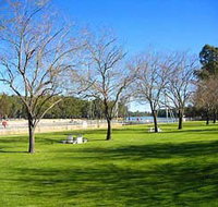 Lock 10 and Weir - Accommodation Guide