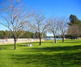 Lock 10 And Weir - Accommodation Guide 0
