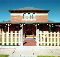 Wentworth Courthouse - Accommodation Guide
