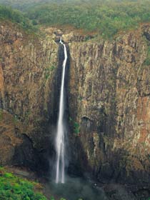 Wallaman Falls, Girringun National Park - Accommodation Guide 2