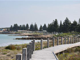 Chambers Way Walk - Accommodation Guide 0