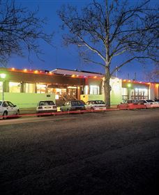 Narrandera Ex-Serviceman Club - Accommodation China 0