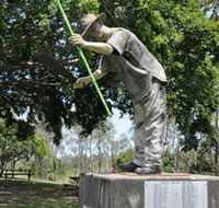 Cane Cutter Memorial - Accommodation Guide