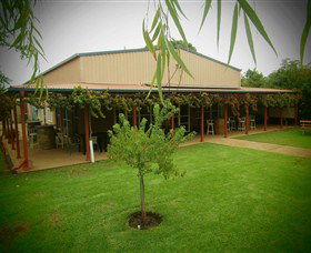 Red Earth Estate Vineyard - Accommodation Guide 2