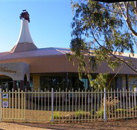 McFeeters Motor Museum and Visitor Information Centre - Accommodation Asia
