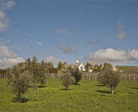 Barcaldine House - Accommodation Guide 2