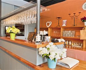 Barcaldine House - Accommodation Guide 4