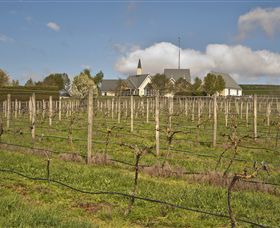 Barcaldine House - Accommodation Guide 3