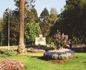 Cameron Park - Accommodation China 0