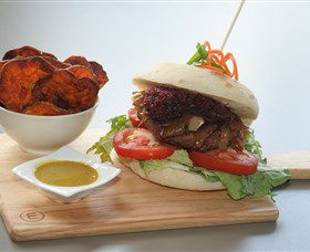 Gerry's @ The Commercial Hotel - Accommodation Guide 0