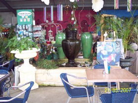 Warwicks Gardens Galore - Accommodation Guide 3