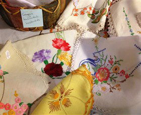 Mountain Blue Vintage Linen - Accommodation Guide 2