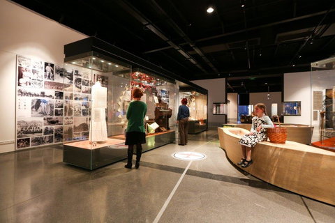 Albury Library Museum - Accommodation Guide 8