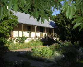 Raglan Gallery And Cultural Centre - Accommodation Guide 1