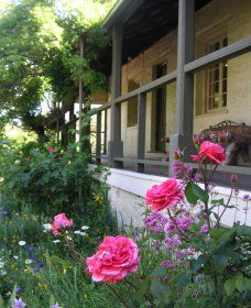Raglan Gallery And Cultural Centre - Accommodation Guide 2