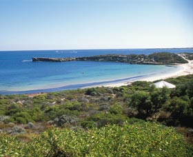 Dynamite Bay - Accommodation Guide 1