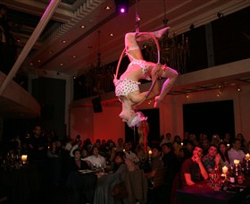 Slide Lounge - Accommodation China 0