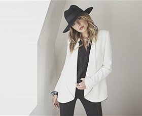 Reads Of Woollahra - Accommodation Asia 0