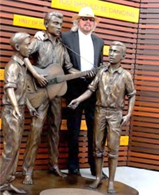 Bee Gees Way - Accommodation Guide 1