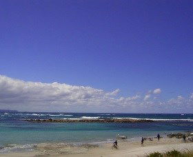 Peaceful Bay - Accommodation Guide 0