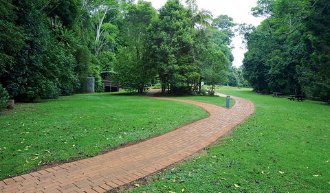 The Glade Picnic Area - Accommodation Guide 1
