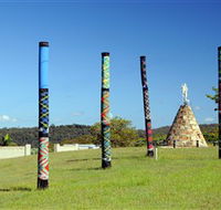 Maclean Tartan Power Poles - Accommodation Guide