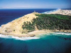 Moreton Island Lighthouse - Accommodation Guide 1