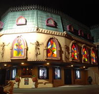 Draculas Cabaret Restaurant - Accommodation China