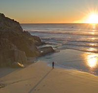Little Bay Beach - Accommodation Asia