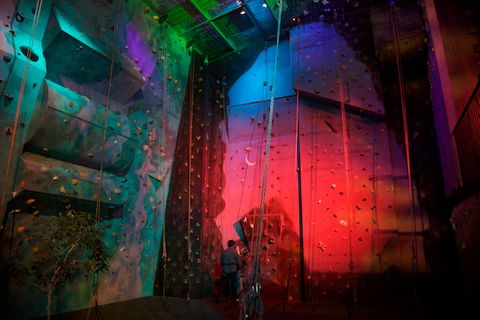 Centre Of Gravity - Accommodation Asia 4