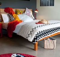 Deshons Retreat - Accommodation Guide