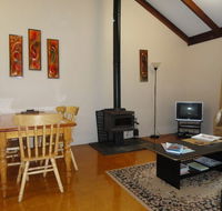 Tinglewood Cabins - Accommodation Guide