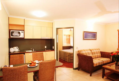 Bay Village Tropical Retreat - Accommodation Asia 1