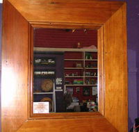 Eltham Village Gallery  Trading Company - Accommodation Guide