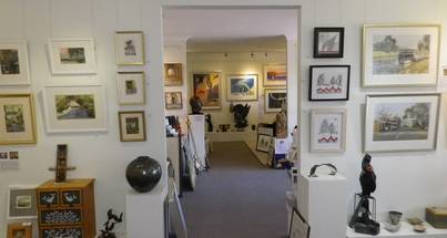 Art On Cairncross - Accommodation Asia 3