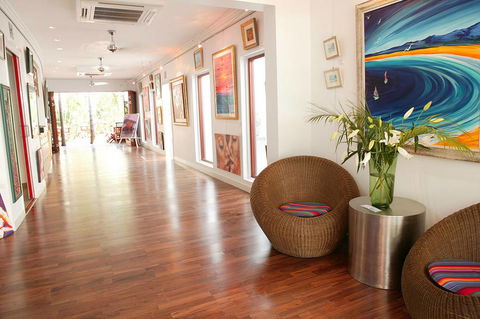 Barefoot Art Food Wine - Accommodation Asia 0