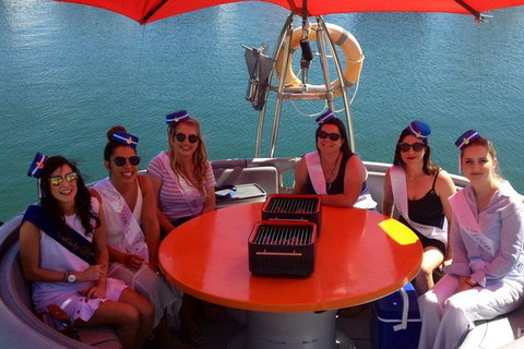 Self-Drive BBQ Boat Hire Mandurah - Group Of 7 - 10 People - Accommodation Guide 3