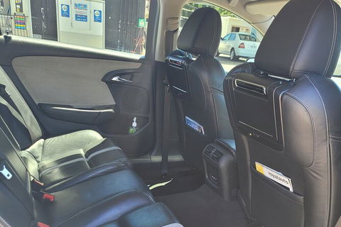 Melbourne Airport Arrival Or Departure Luxury Car Transfers - Accommodation Asia 4