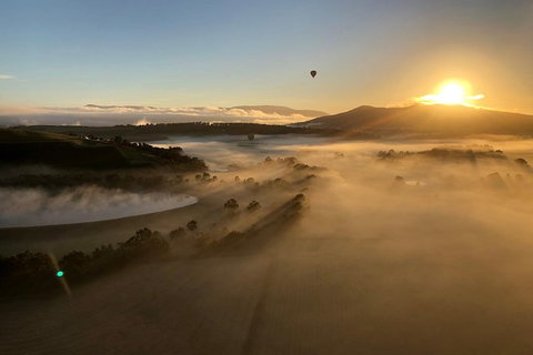 Balloon Flights In Northern Tasmania - Accommodation Guide 1