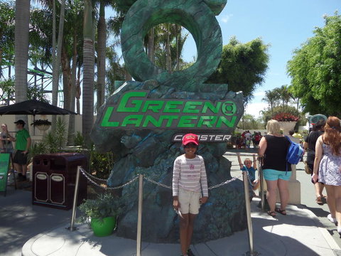 Gold Coast Theme Park Pass: Warner Bros. Movie World, Sea World And Wet'n'Wild - Accommodation Guide 7