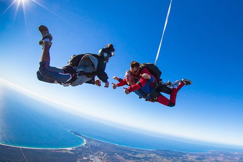 Byron Bay Tandem Sky Dive - Accommodation Asia 5
