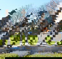 Dad Dave Mum and Mabel - Accommodation China