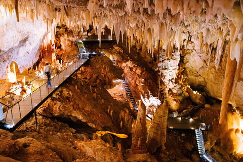 Jewel Cave - Accommodation Guide 0