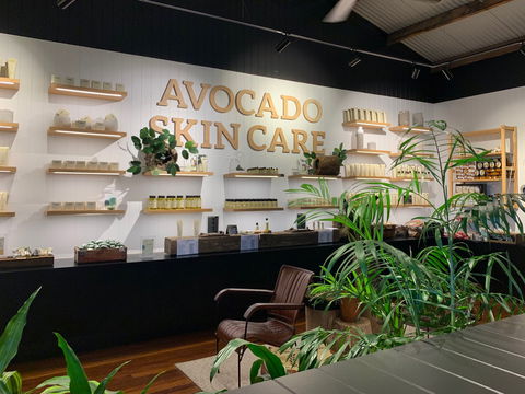 Tropical Fruit World - Accommodation Guide 1