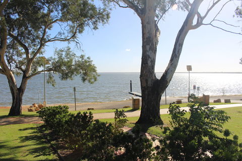 Lake Bonney - Accommodation Guide 2