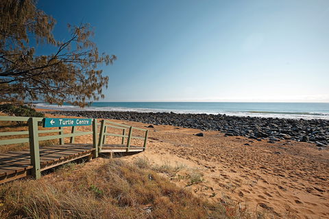 Mon Repos Beach - Accommodation China 0