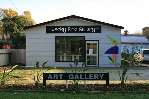 Wacky Bird Gallery - Accommodation Asia 0