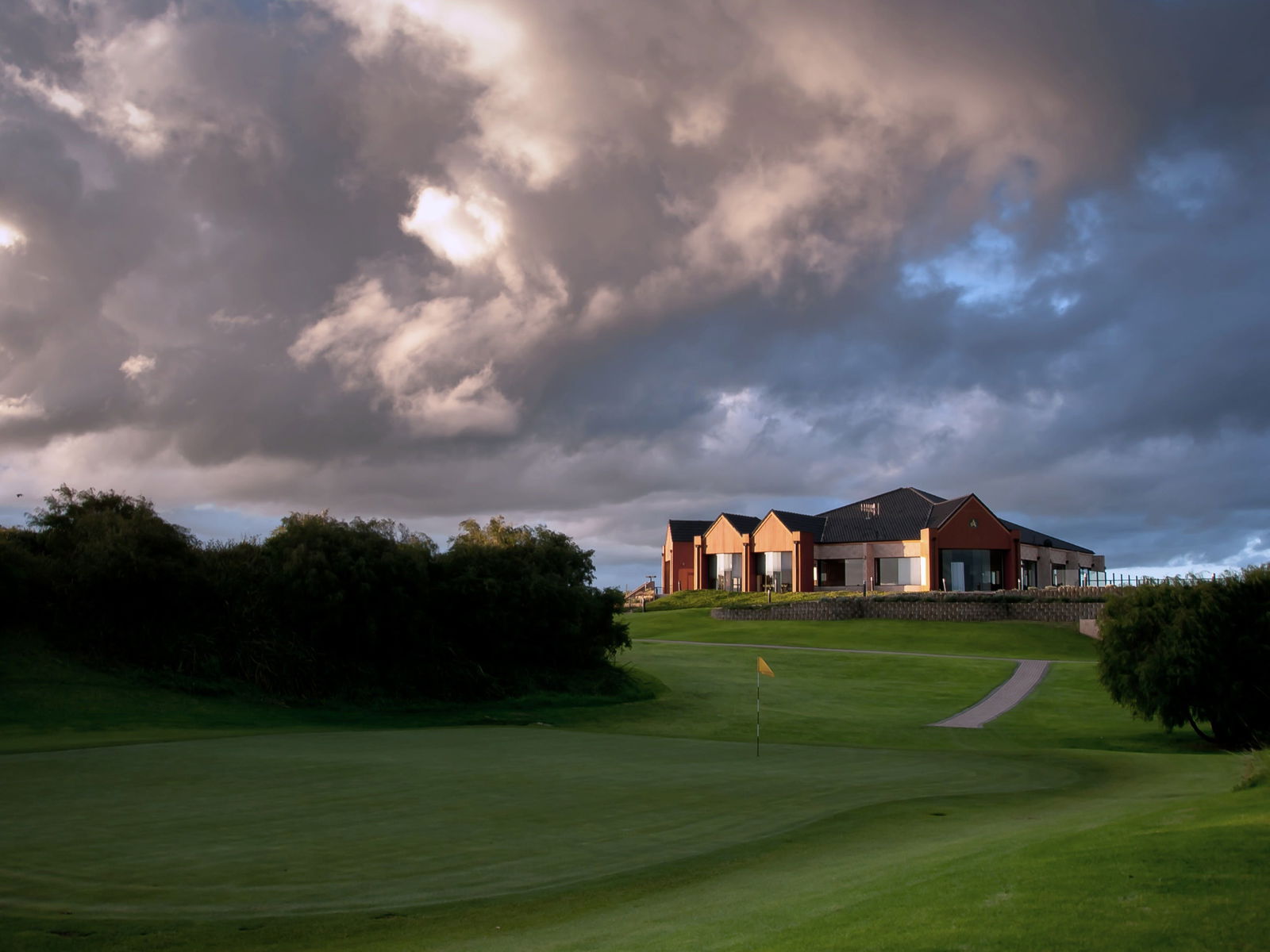 Collingwood Park WA Accommodation Guide