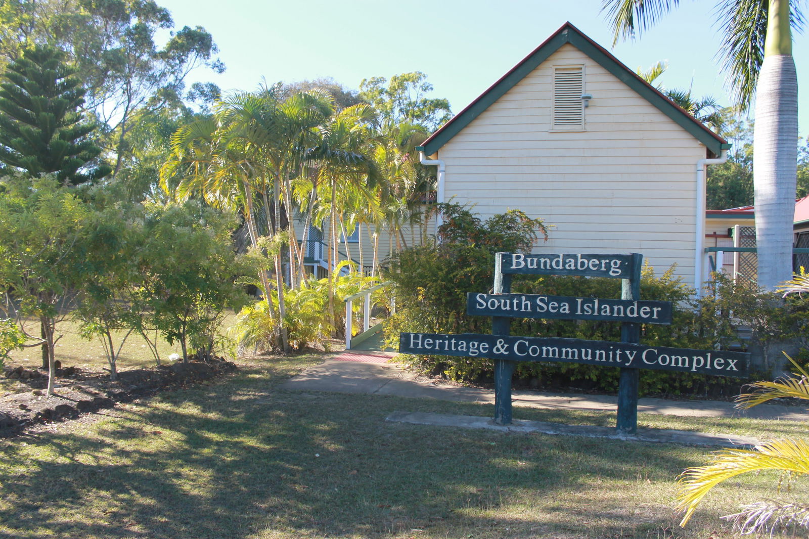 Alloway QLD Accommodation China